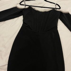 Miss circle off the shoulder bandage dress